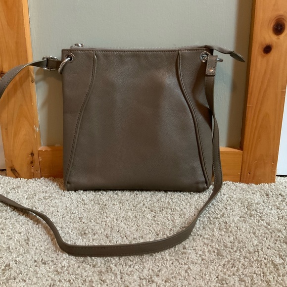 Danier leather crossbody bag - Picture 8 of 8